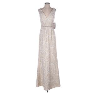 JS Collections Ivory & Gold Metallic Gown – Size 2 (NWT)